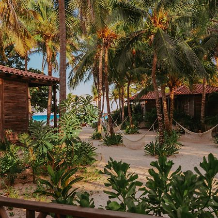 Petit Lafitte Beach Front Hotel & Bungalows Плая-дель-Кармен Экстерьер фото